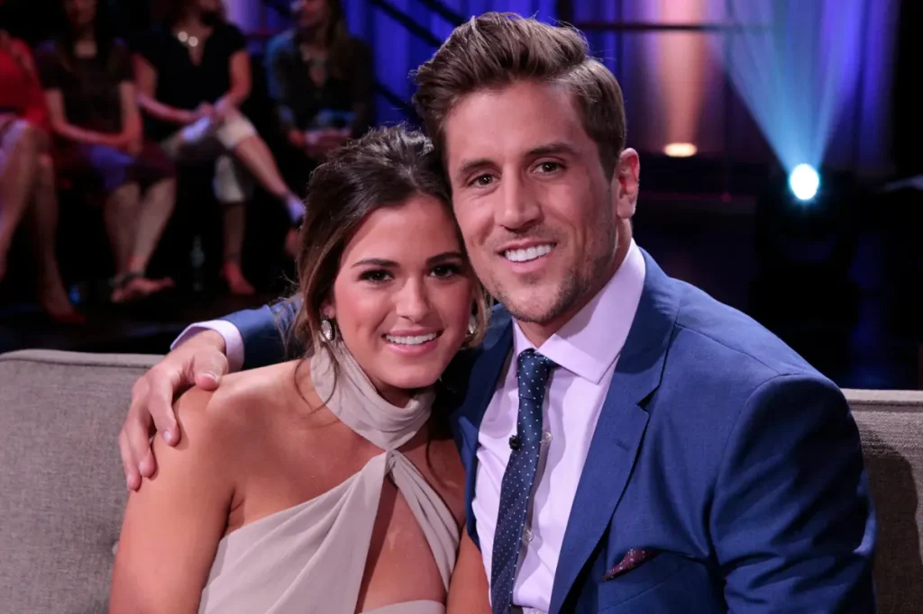 JoJo Fletcher diz que volta à rotina normal foi decisiva para relação com Jordan Rodgers