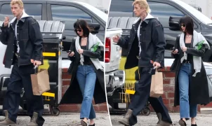 Dakota Johnson e Machine Gun Kelly são vistos juntos em Los Angeles após rumores de namoro