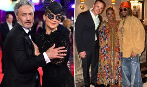 Rita Ora e Taika Waititi são vistos em noite romântica no Ambassadors Clubhouse