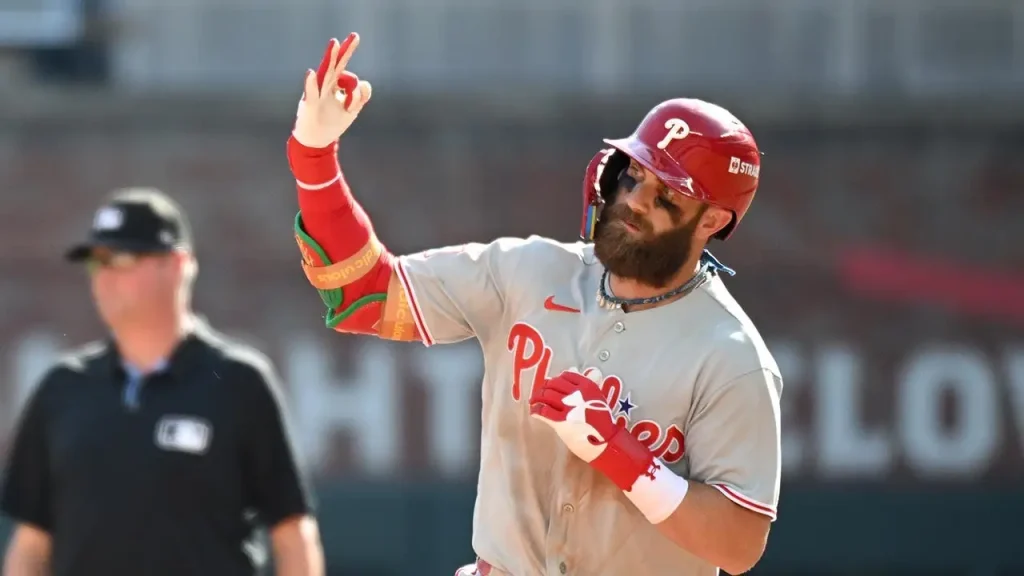 Bohm decide na 10ª entrada e Phillies forçam jogo decisivo contra Braves