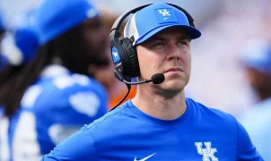 Will Stein's dad storms the field after Kentucky's upset win over LSU in beautiful college football scene