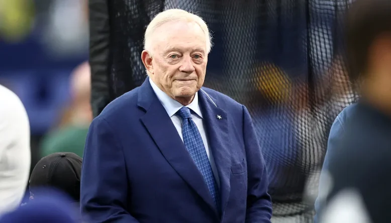 Cowboys owner Jerry Jones recounts Green Bay bare-butt story that left cringeworthy image in his mind