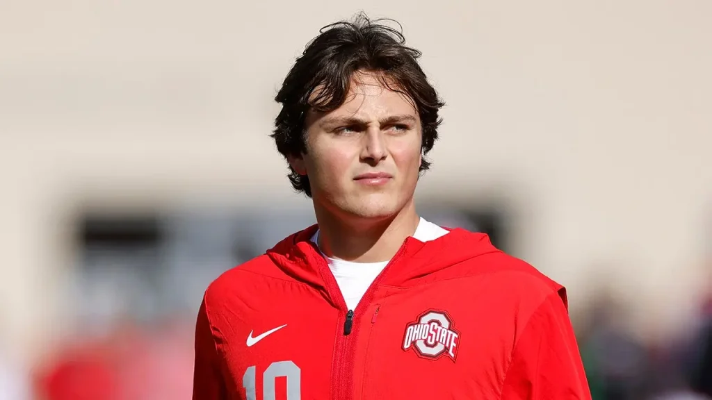 Ryan Day confirma Julian Sayin fora por tempo indeterminado e Ohio State planeja temporada sem o quarterback