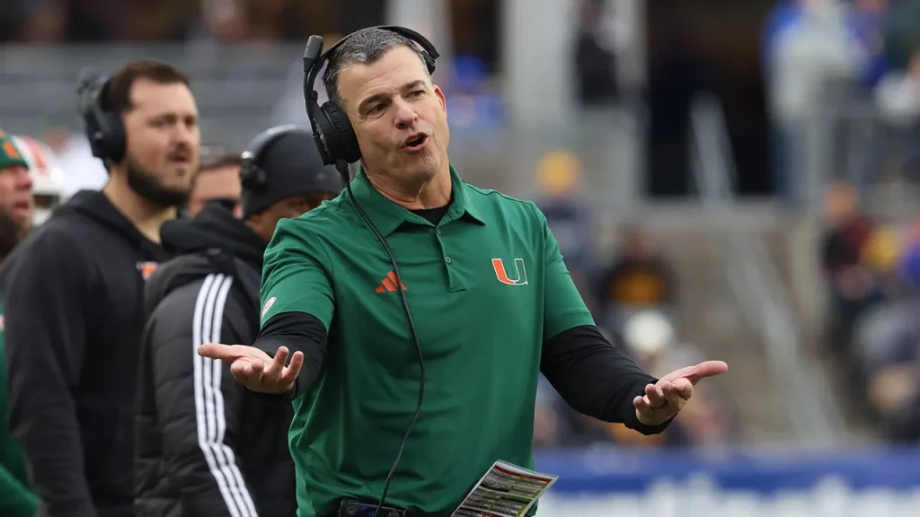 Presidente da Universidade de Miami admite estudar independência do futebol americano