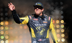 NASCAR legend Tony Stewart's return to the Truck Series ends early with big crash at Talladega