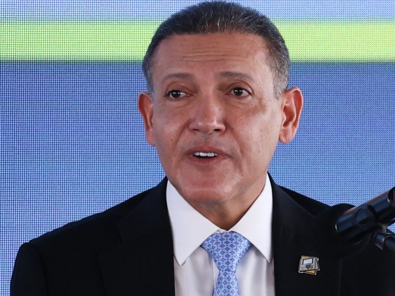 Nunes Marques restringe prorrogação a seções que ainda estavam abertas às 19h