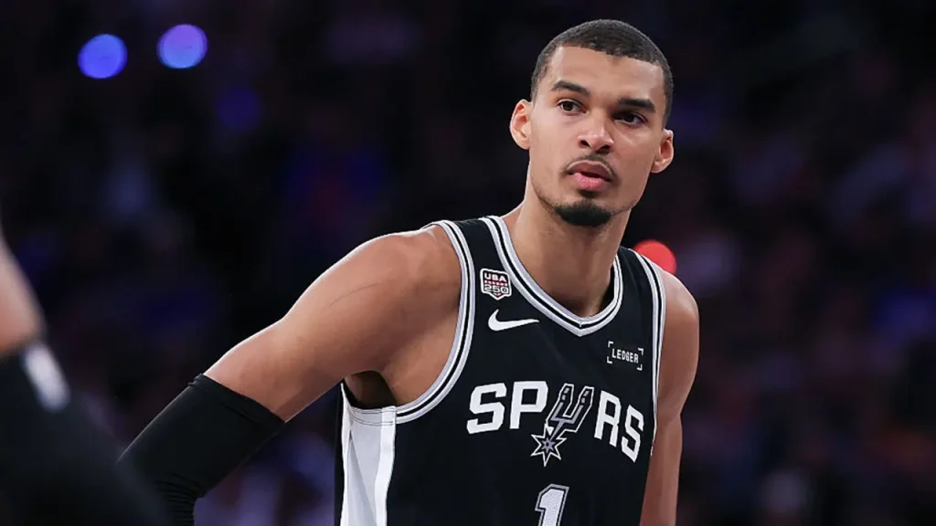 Wembanyama diz que lições dos playoffs mostraram seus limites e rejeita rótulo de vilão
