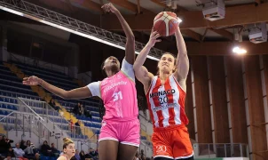 French trans phenom Julie Tétart's performance against top WNBA prospect's team proves a point