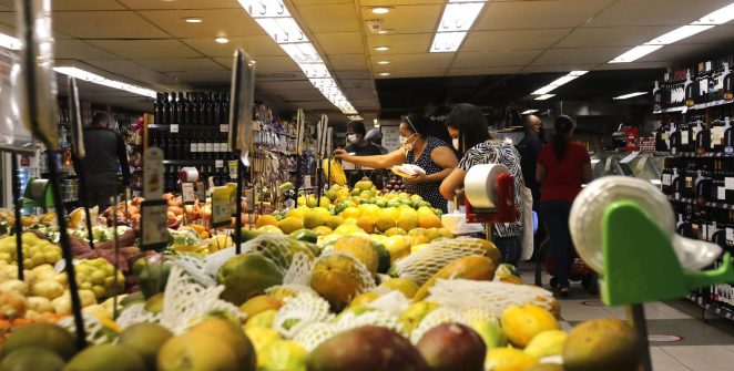 INPC sobe 0,82% em setembro e acumula 4,29% em 12 meses