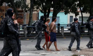Rio de Janeiro prevê contratar câmeras corporais para forças de segurança até março de 2027