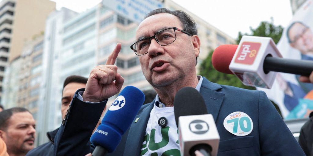 Cury descarta apoio no segundo turno e diz que deixará a política