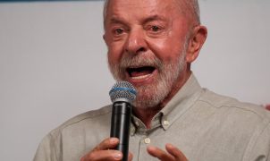 Lula promete Pé de Meia universitário com R$ 700 mensais e R$ 10 mil ao fim do curso