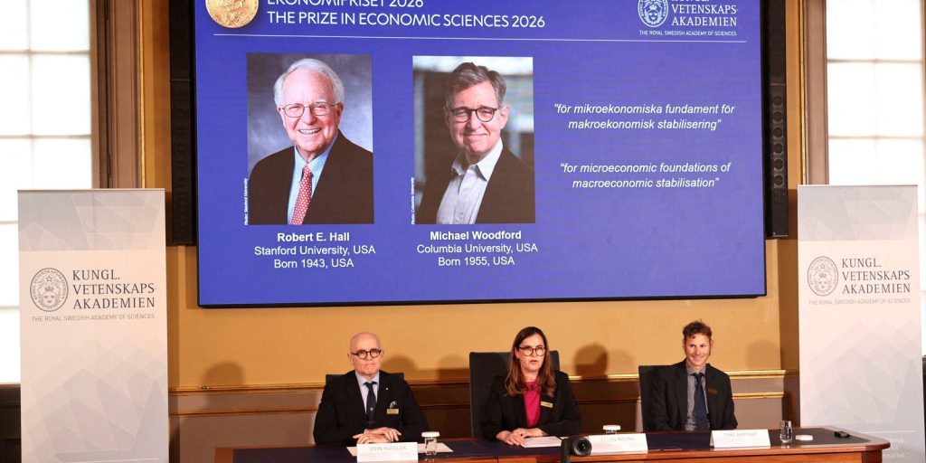 Robert Hall e Michael Woodford vencem o Nobel de Economia de 2026 por modelos de estabilização