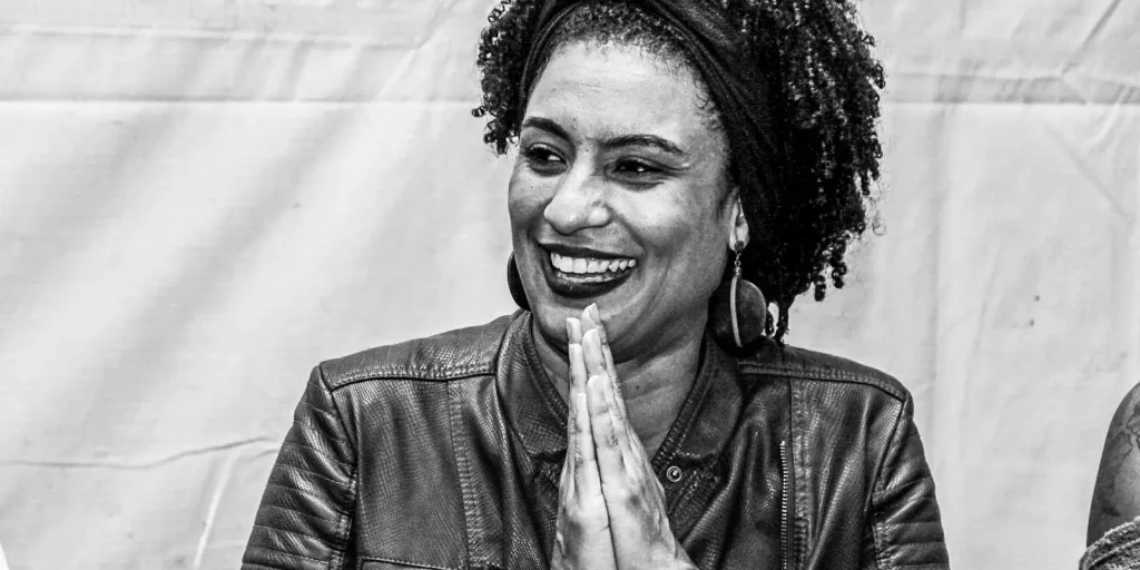 Luyara Franco denuncia ofensas racistas contra Marielle em grupo da PUC-Rio
