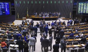 Câmara perde quatro cadeiras negras e sub-representação persiste, aponta cientista política