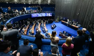 Senado começa a votar PEC que acaba com a escala 6x1 e reduz jornada para 40 horas