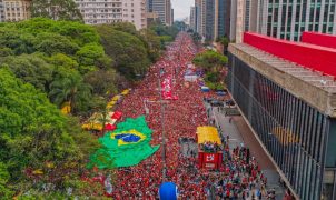 PT pede ao TSE remoção de posts que ligam comício na Paulista a imagens falsas