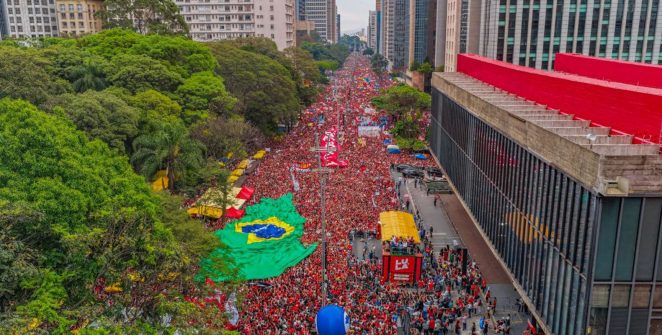 PT pede ao TSE remoção de posts que ligam comício na Paulista a imagens falsas