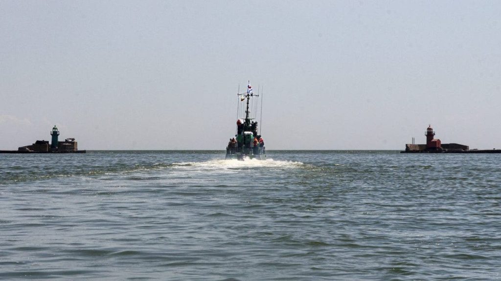 Navio cargueiro afunda no Mar Negro após ataque com drones na zona econômica da Bulgária