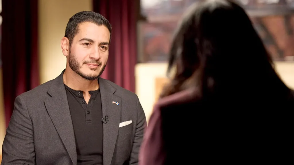 Abdul El-Sayed nega vínculos com a Irmandade Muçulmana em entrevista, mas irmã já citou ativismo da mãe no grupo