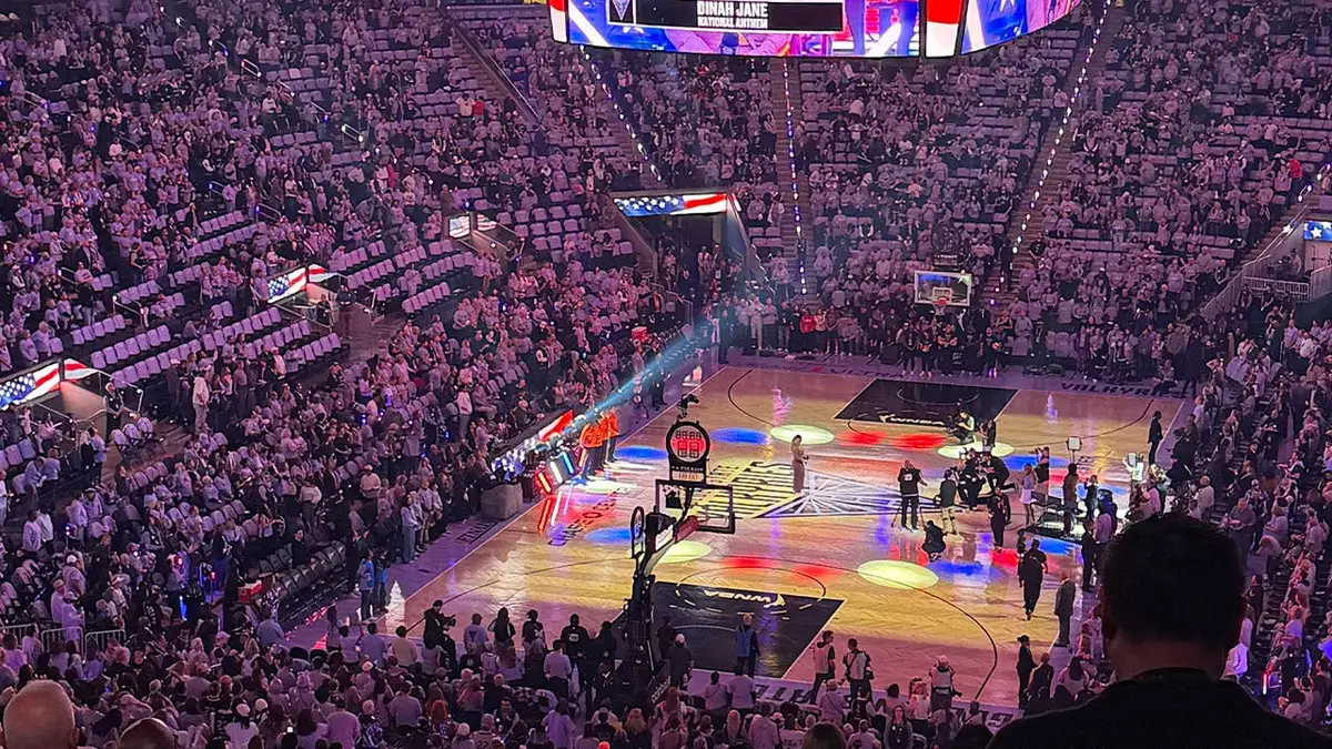 Once again, players from both the Atlanta Dream and the Golden State Valkyries left the floor moments before the national anthem only to return seconds after its conclusion, this time ahead of Game 5 of the WNBA Finals in San Francisco on Monday, Oct. 26.