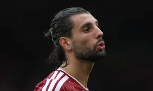 Szoboszlai desfalca Liverpool contra o Manchester City por lesão muscular
