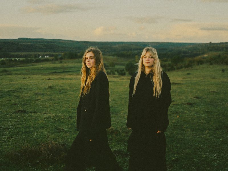 First Aid Kit anuncia turnê Visions Of The Past no Reino Unido e na Irlanda em 2027