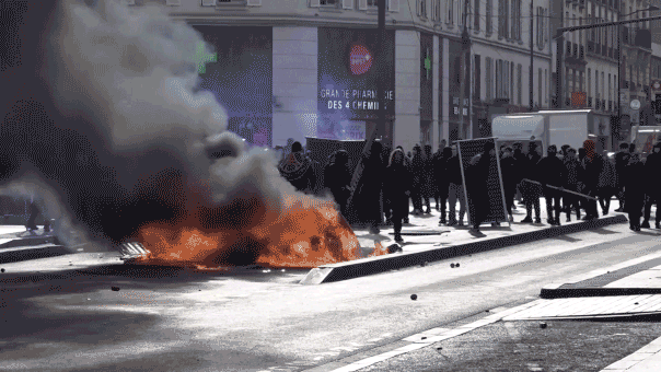 Protestos estudantis na França deixam cerca de 2 mil presos e governo culpa esquerda radical
