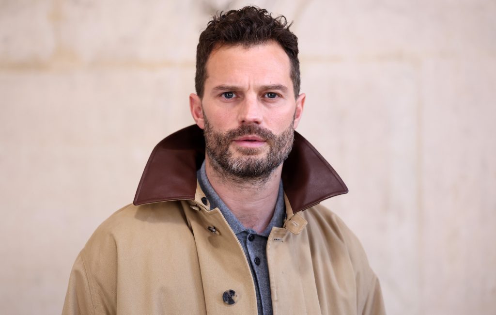 Jamie Dornan diz que sente pressão ao assumir Aragorn em novo filme de O Senhor dos Anéis