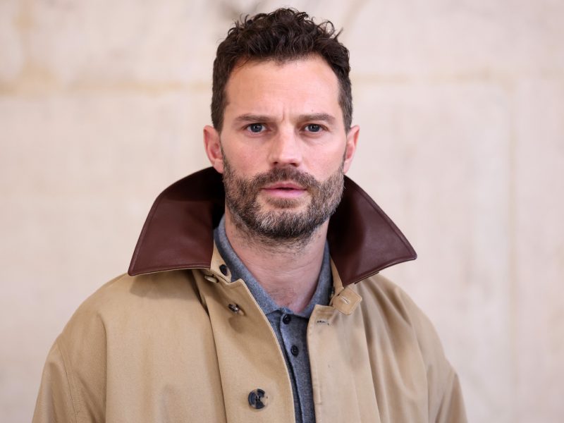 Jamie Dornan diz que sente pressão ao assumir Aragorn em novo filme de O Senhor dos Anéis