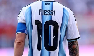 Scaloni ainda não definiu quem herda a camisa 10 da Argentina após saída de Messi