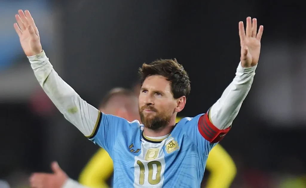 Messi se despede da Argentina em jogo no Monumental e confirma saída da seleção