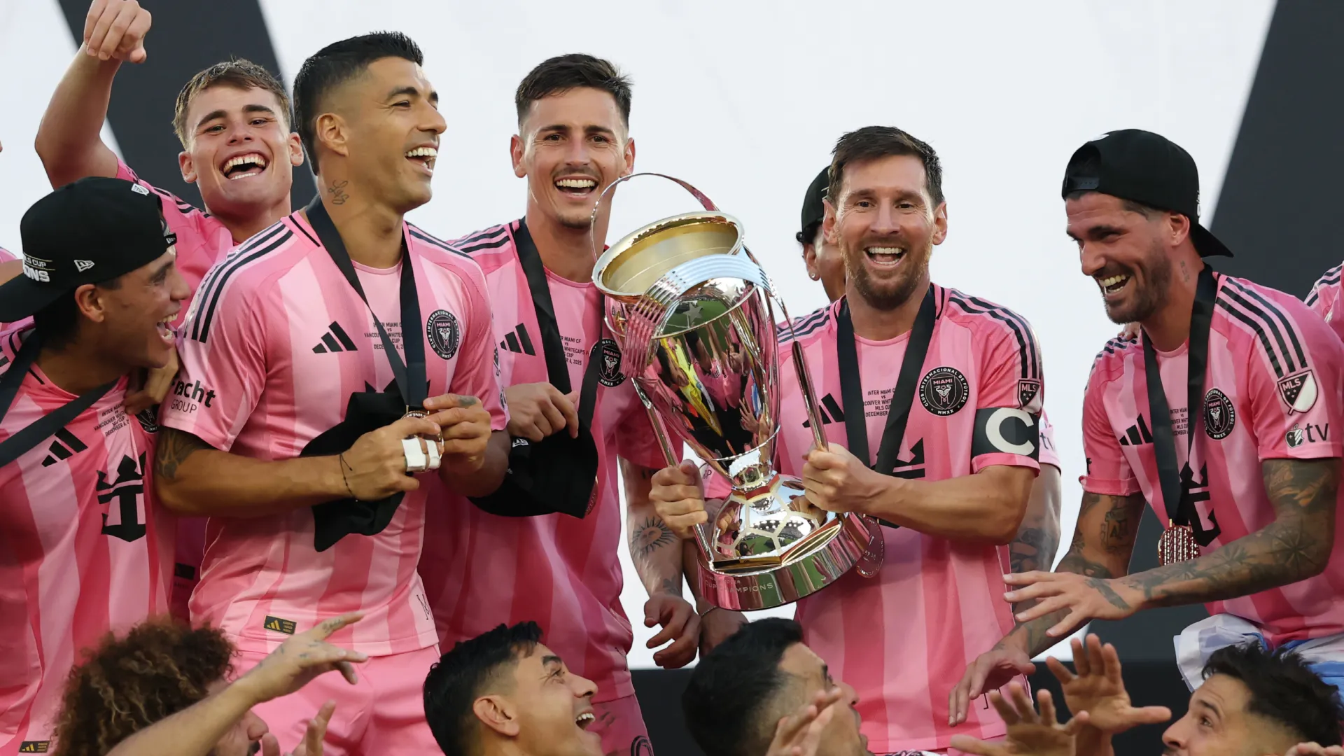 Messi ainda não confirmou presença na cerimônia da Bola de Ouro em Londres