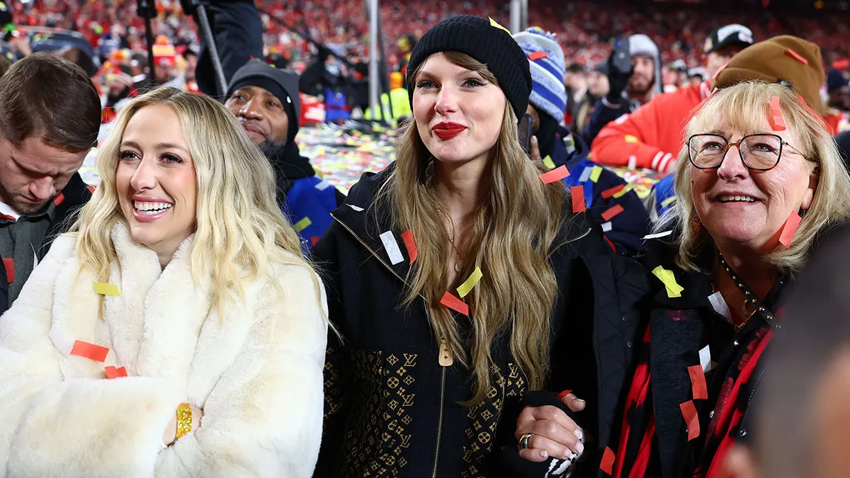Taylor Swift, Donna Kelce and Brittany Mahomes together