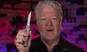 Second Amendment rulings on switchblade knives fuel AR-15 gun case