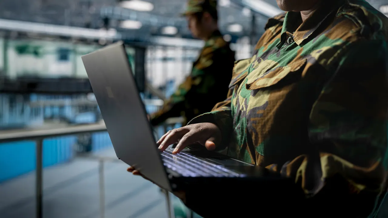 Exército dos EUA investiga falhas em freezers de bases militares e não descarta ciberataque