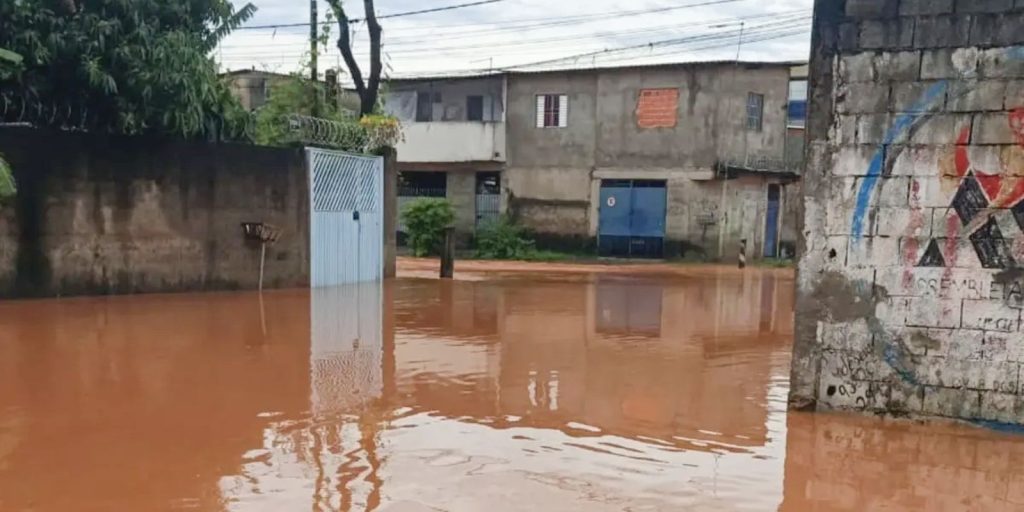 Alagamentos forçam transferência de seções eleitorais em Itapevi