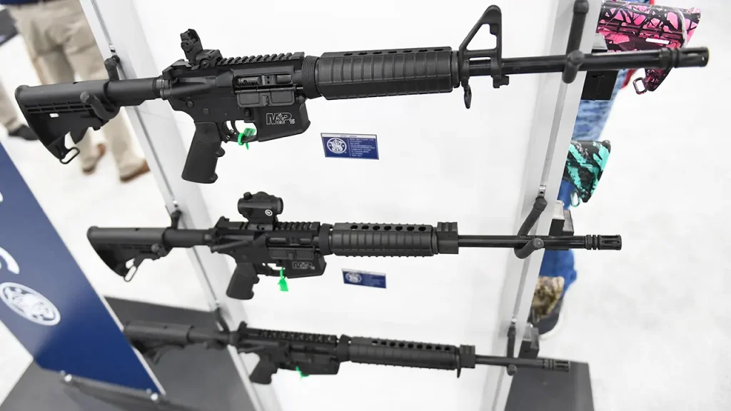 Tribunal federal dos EUA restringe aplicação da proibição de armas a condenados por crimes não violentos