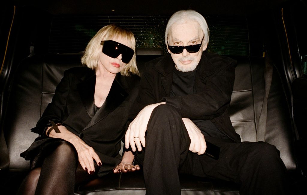 Blondie anuncia High Noon, primeiro álbum em nove anos, com participações de Johnny Marr e Glen Matlock