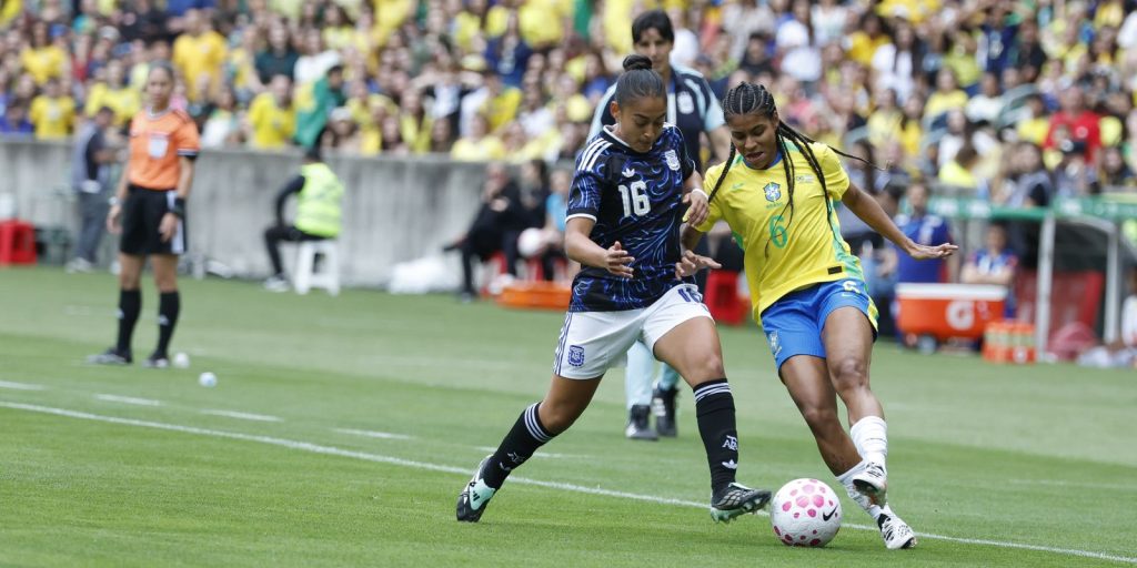 Seleção feminina perde Angelina e Bruninha e faz último treino antes de enfrentar Argentina em Pernambuco