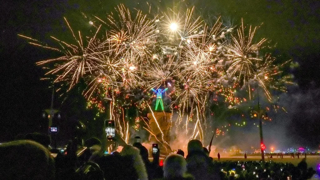Exames apontam doenças cardíacas e intoxicação por drogas em três mortes no Burning Man