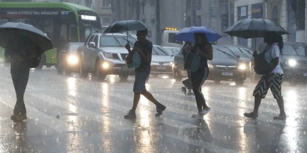 Defesa Civil alerta para temporais em todo o estado de São Paulo até quinta-feira