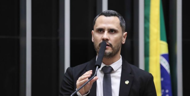 Cleitinho Azevedo vence em Minas Gerais e garante governo no primeiro turno