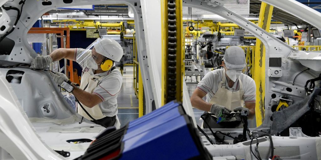 Produção de veículos cresce 10,2% em setembro e atinge melhor marca desde 2014, diz Anfavea
