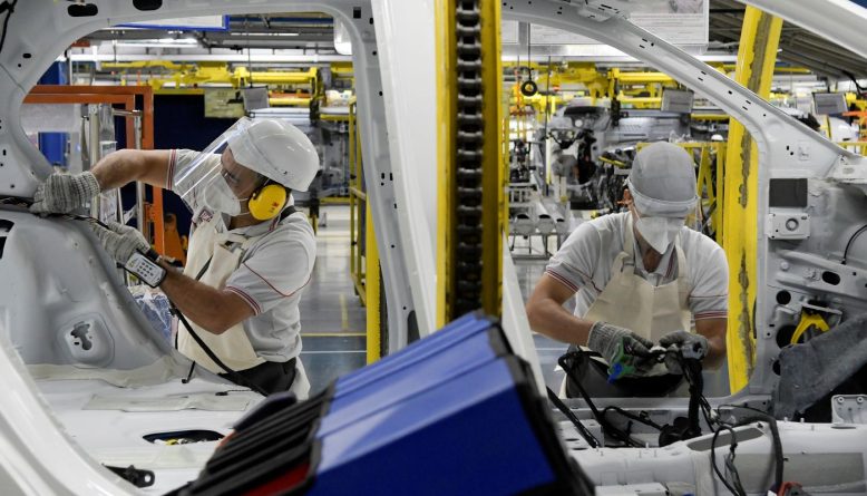 Produção de veículos cresce 10,2% em setembro e atinge melhor marca desde 2014, diz Anfavea
