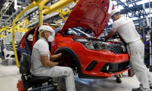 Desemprego recua a 5,2% e população ocupada atinge recorde de 103,6 milhões, aponta IBGE