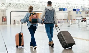 First class airline seat upgrade sparks relationship crisis between man and woman