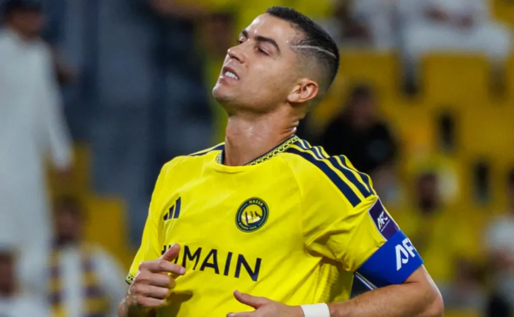 Al Nassr perde Samu Costa por suspensão antes de duelo com Al Kholood