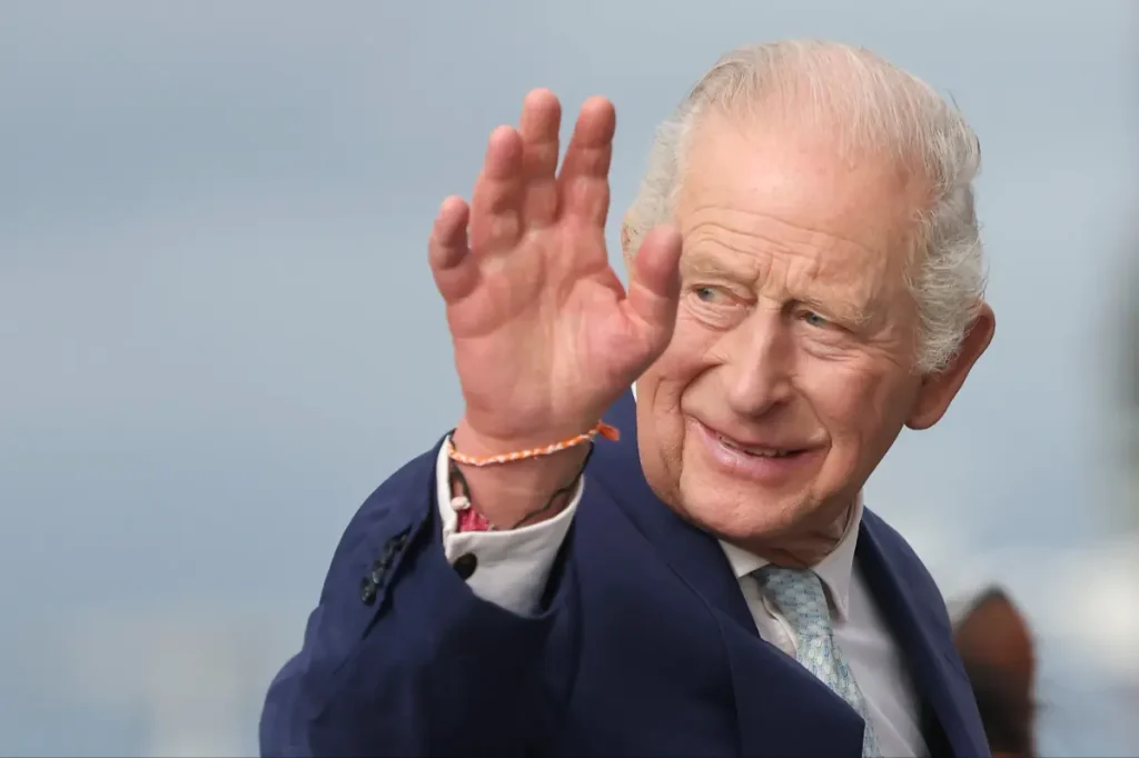 Charles falta a evento de gala do Royal Ballet School, do qual é patrono