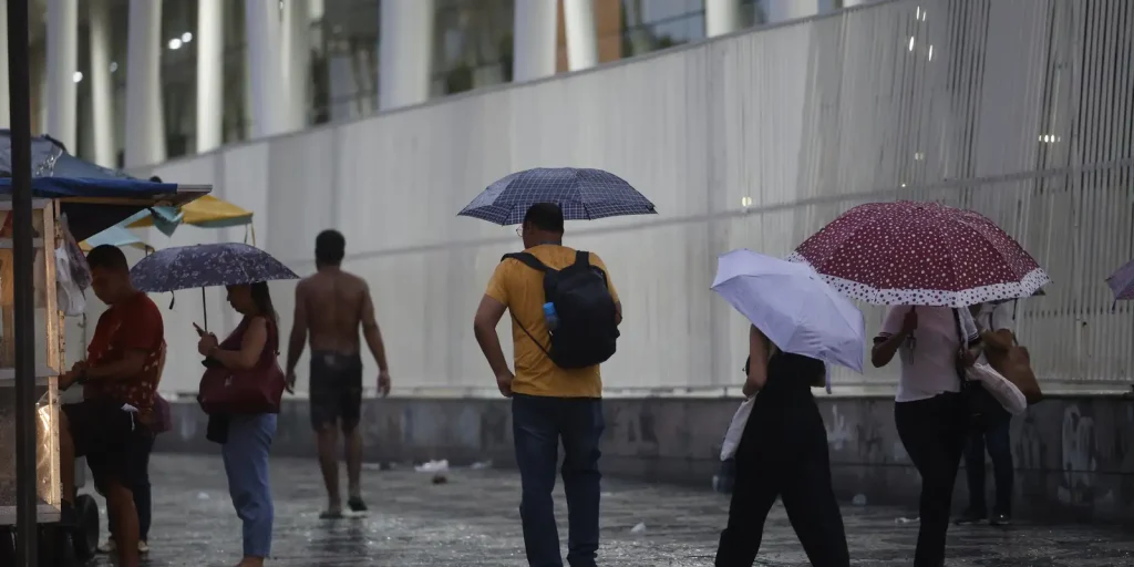 Alerta Rio prevê chuva e ventos de até 76 km/h no domingo de votação no Rio